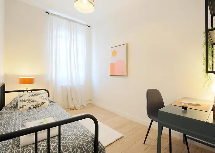 Expat Renting - Le Barcelone - Compans - Parking