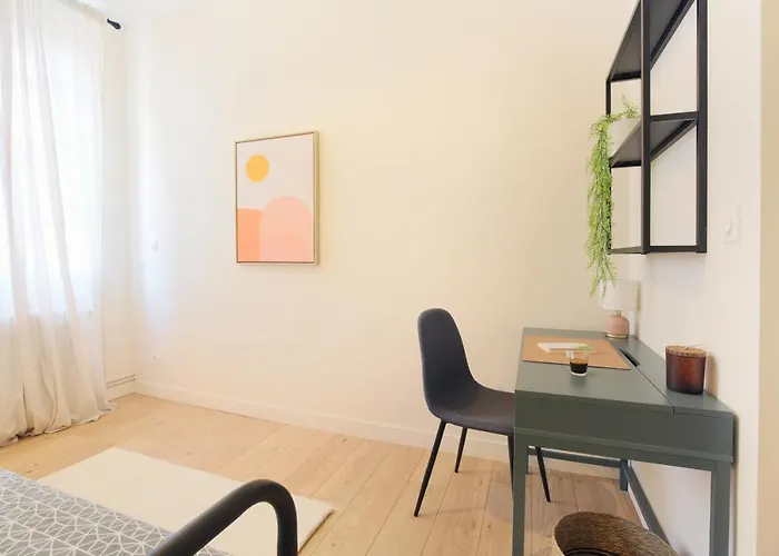 Expat Renting - Le Barcelone - Compans - Parking