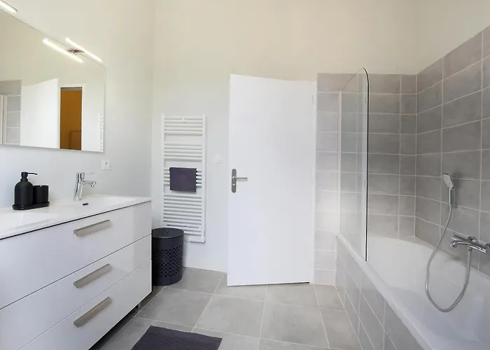 Expat Renting - Le Barcelone - Compans - Parking *